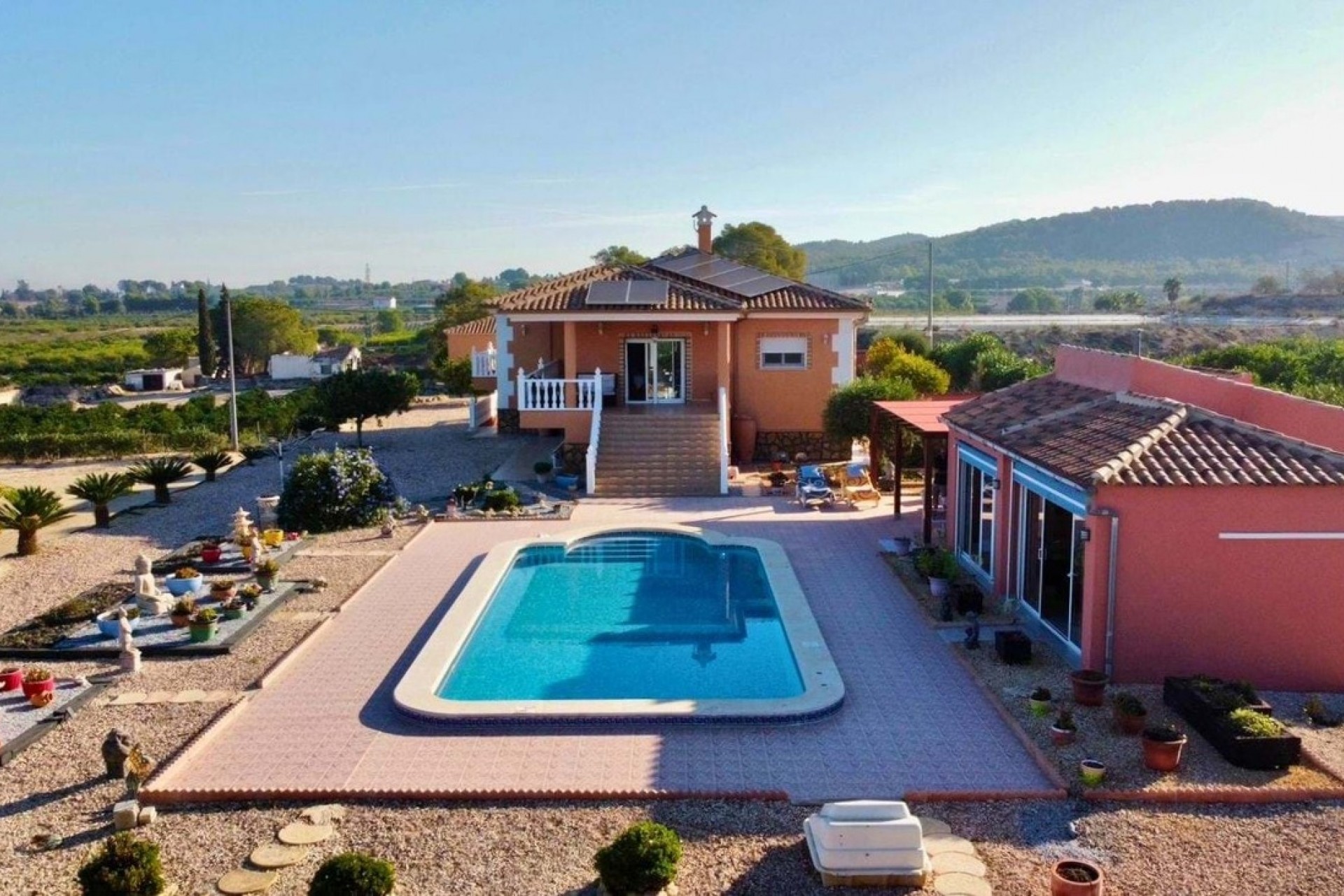 Resale - Villa -
Benejúzar