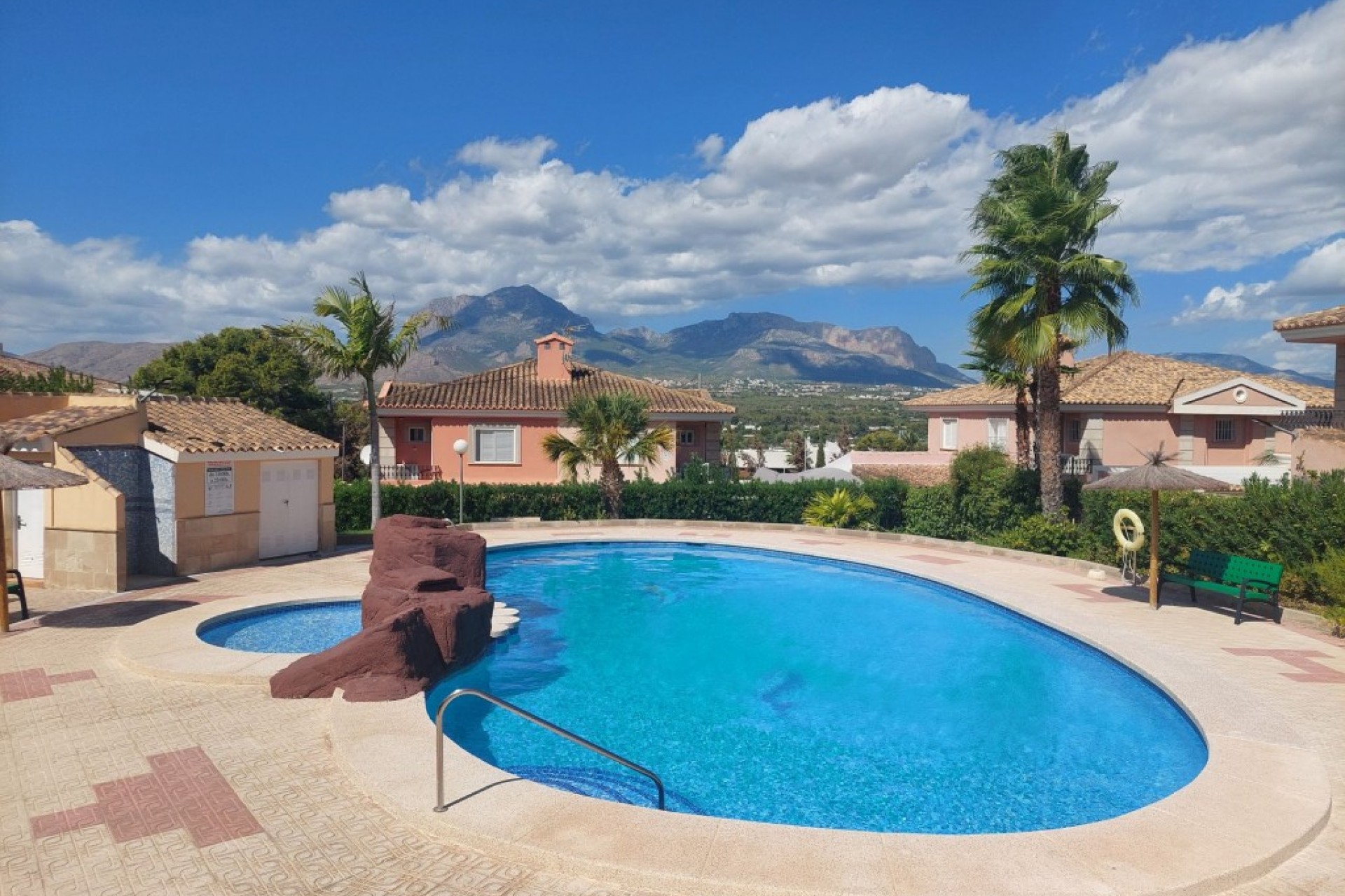 Resale - Villa -
Benidorm - Costa Blanca