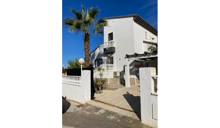 Resale - Villa -
Benijofar - Costa Blanca