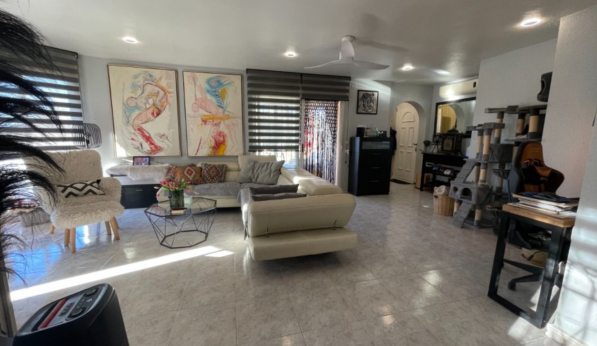 Resale - Villa -
Benijofar - Costa Blanca