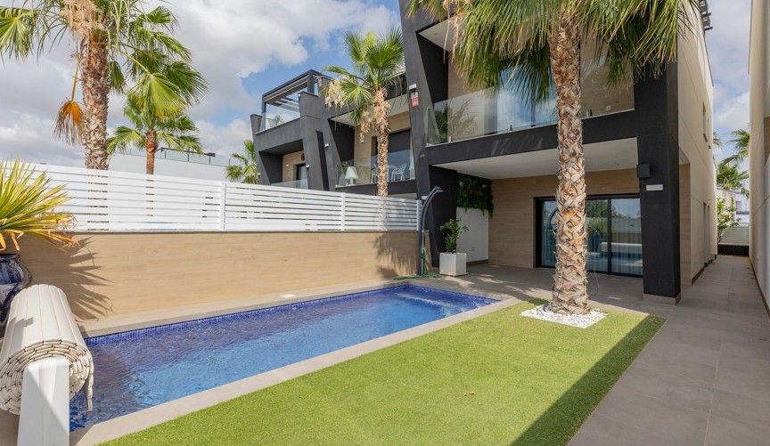 Resale - Villa -
Benijofar - Costa Blanca
