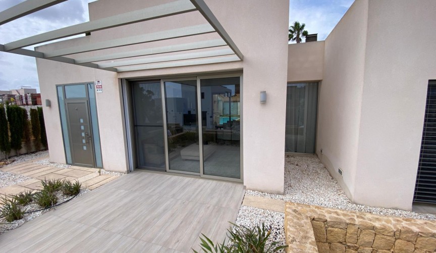 Resale - Villa -
Benijofar - Pueblo