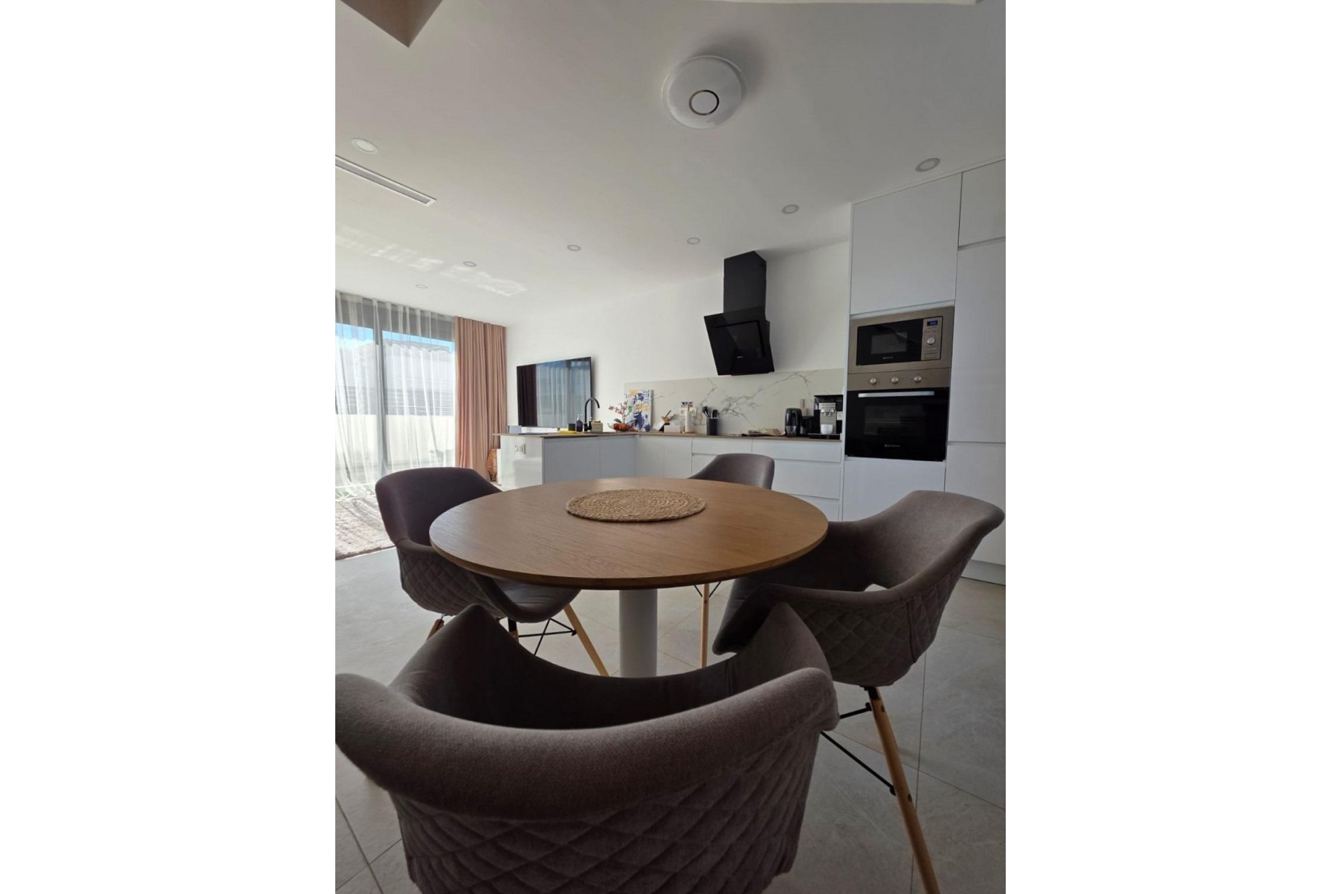 Resale - Villa -
Benijofar