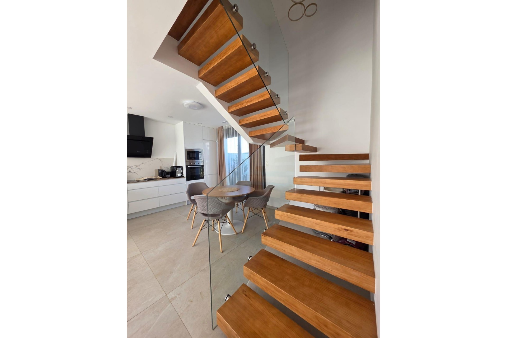 Resale - Villa -
Benijofar