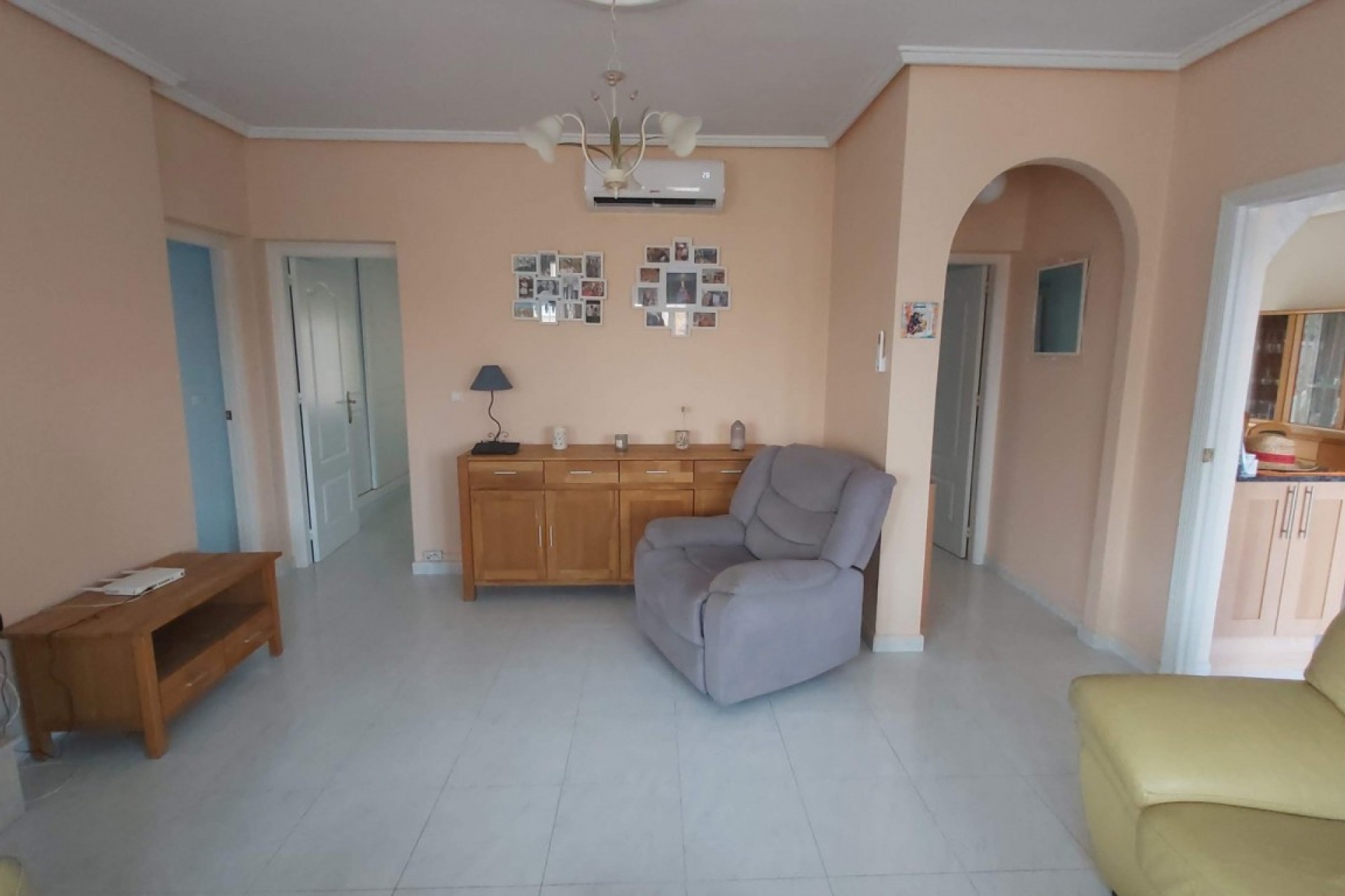 Resale - Villa -
Benimar - Costa Blanca