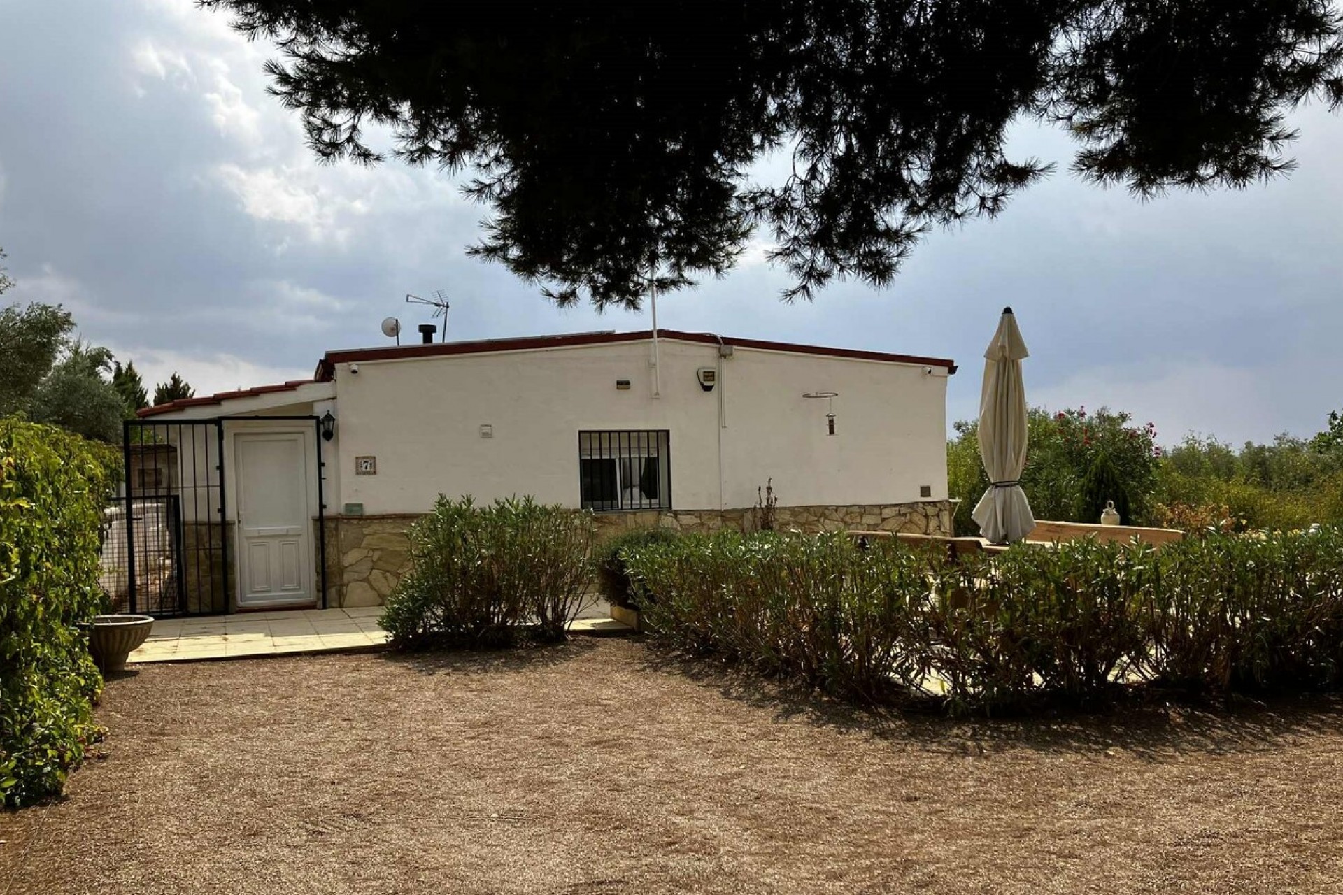 Resale - Villa -
Biar - Costa Blanca