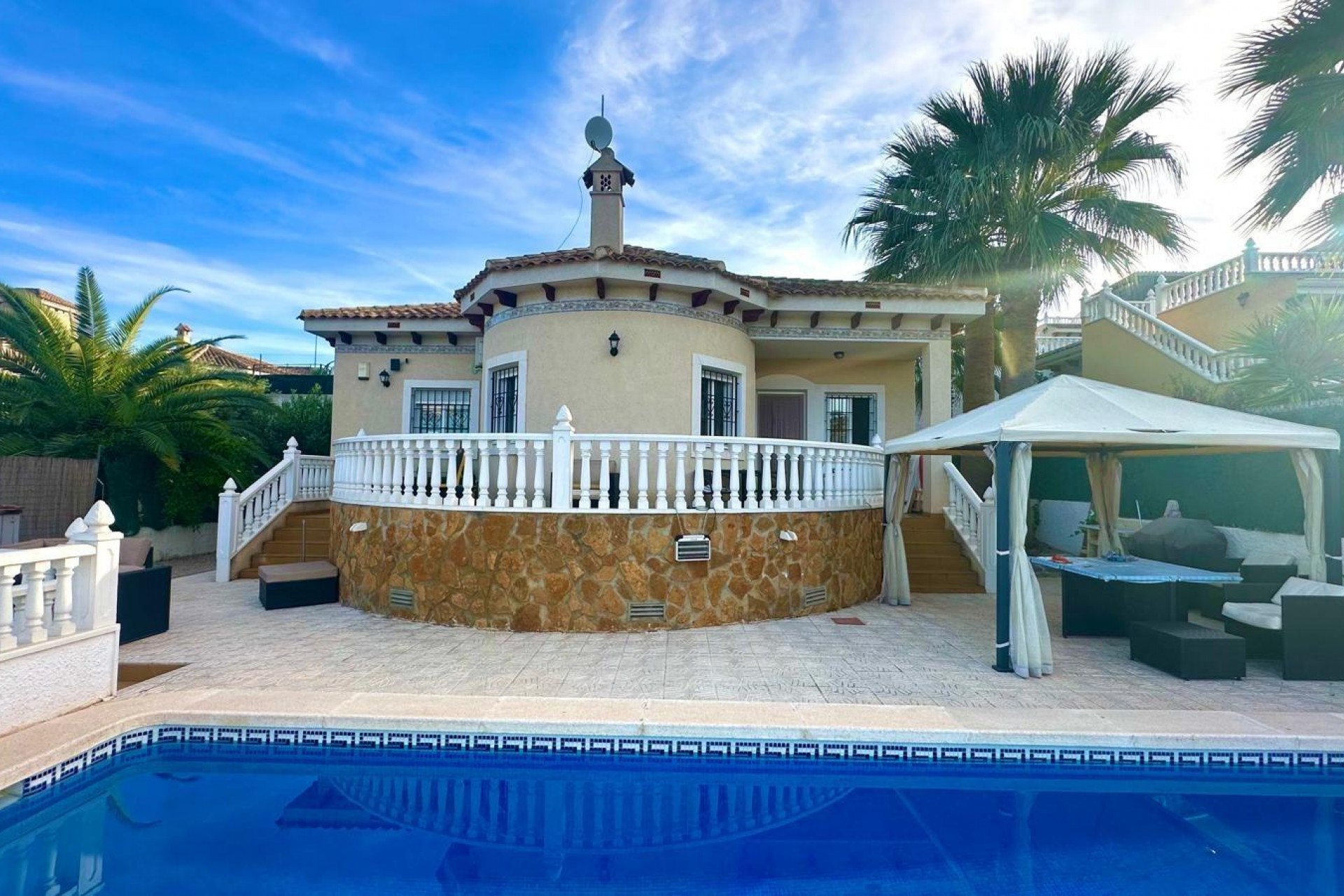 Resale - Villa -
Bigastro - Comunidad Valenciana