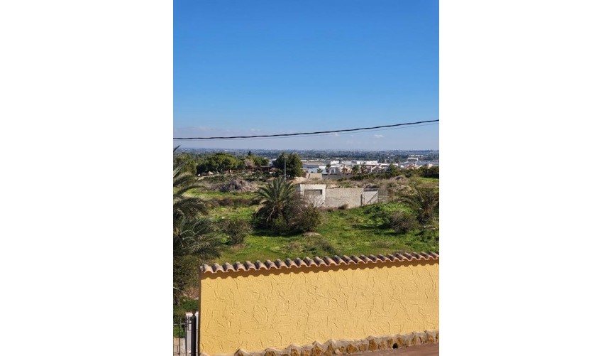 Resale - Villa -
Bigastro - Inland