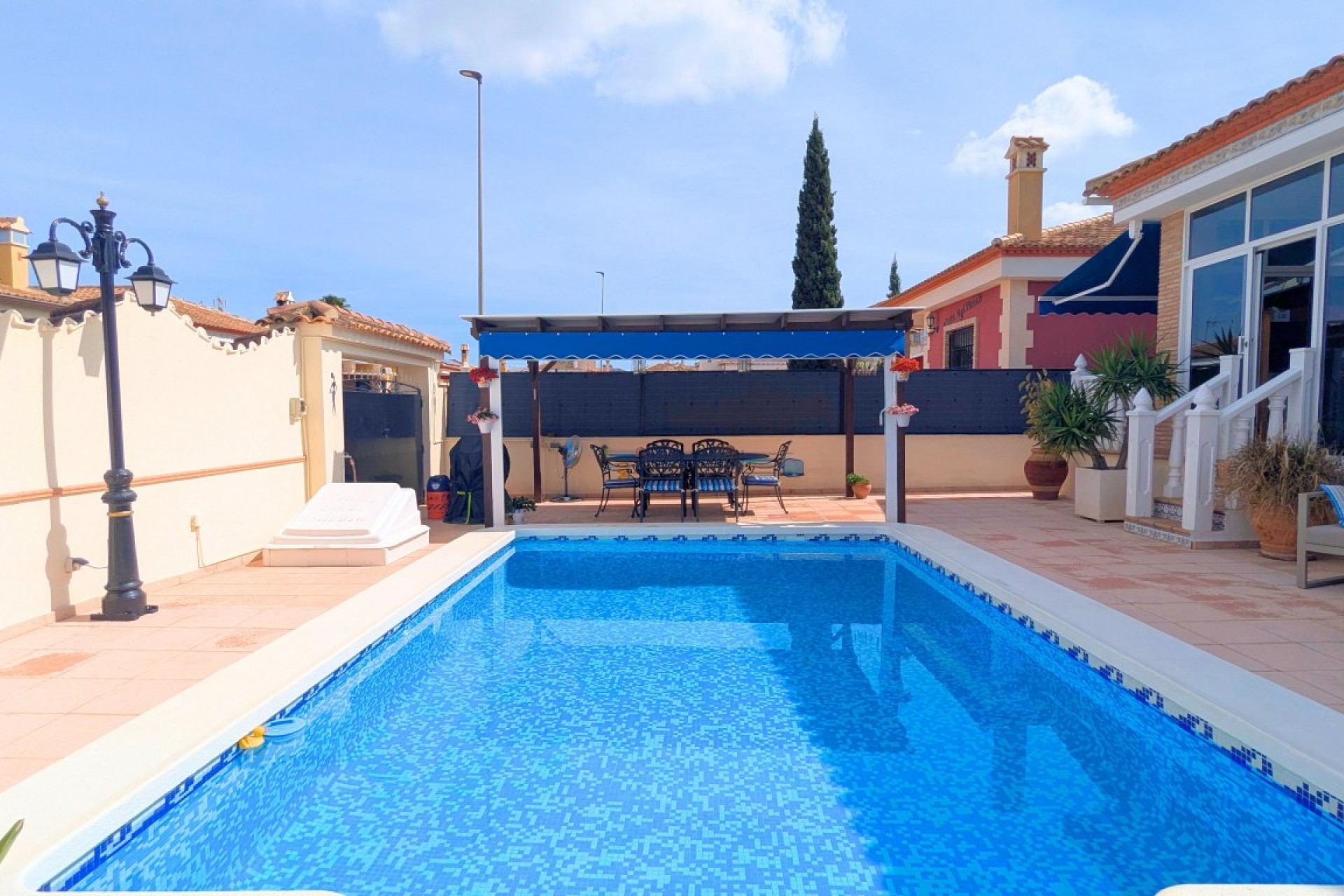 Resale - Villa -
Bigastro - Inland