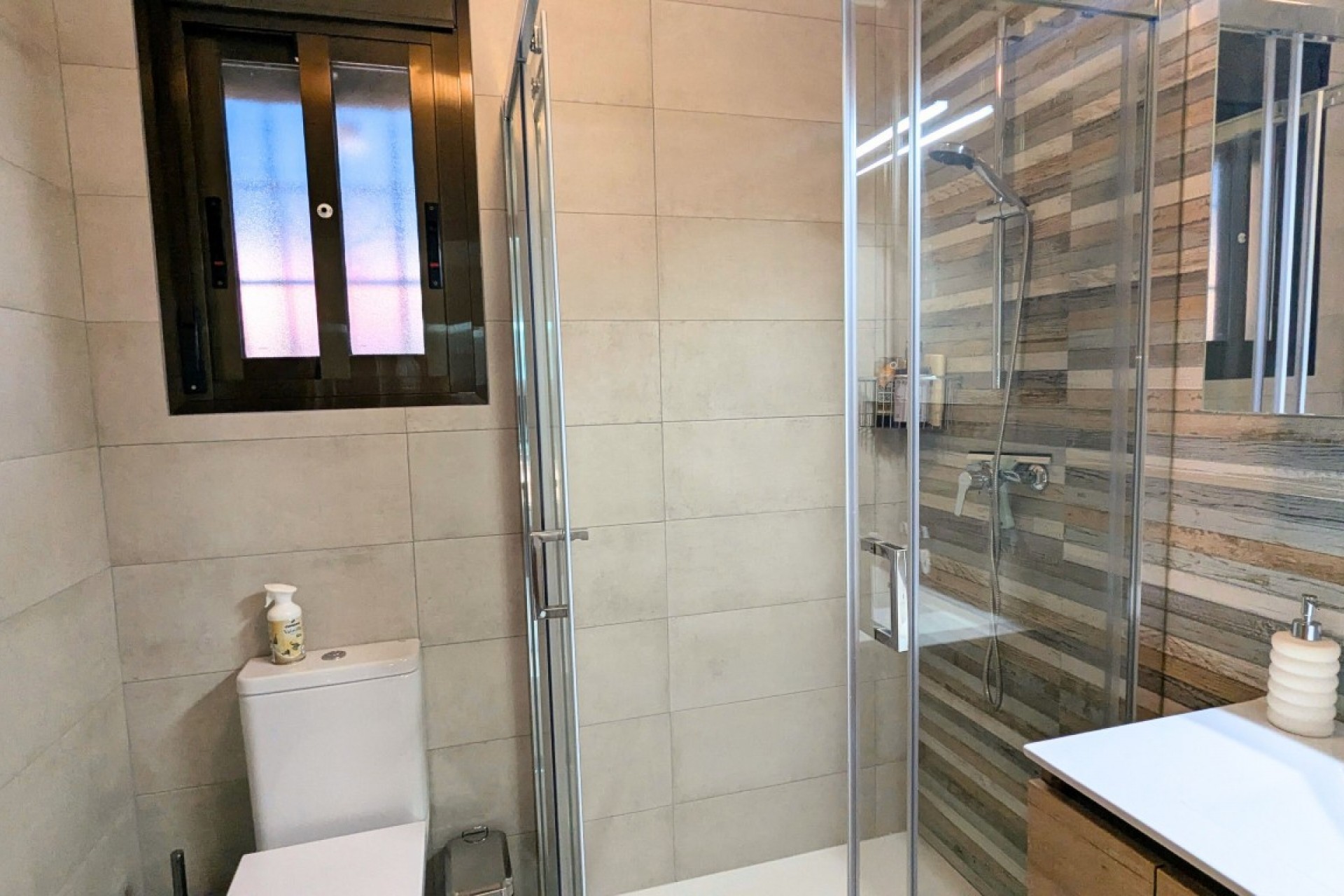 Resale - Villa -
Bigastro - Inland