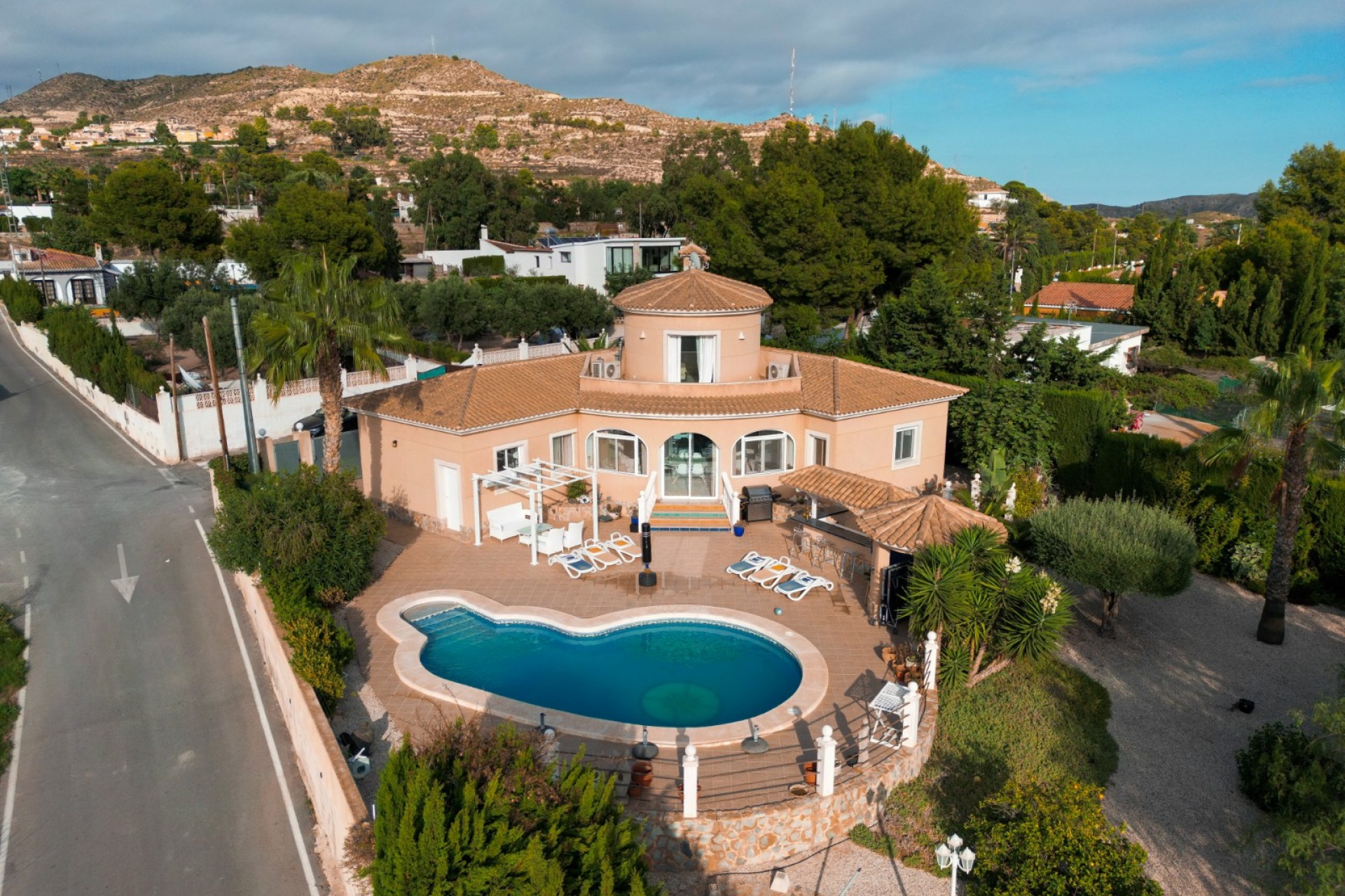 Resale - Villa -
Busot - Costa Blanca