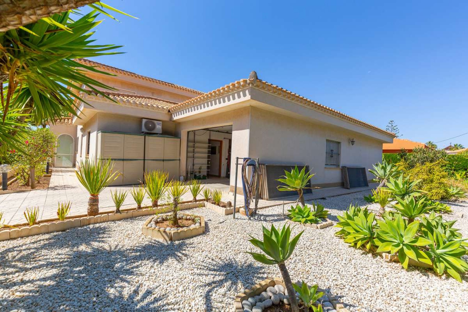 Resale - Villa -
Cabo Roig - Costa Blanca