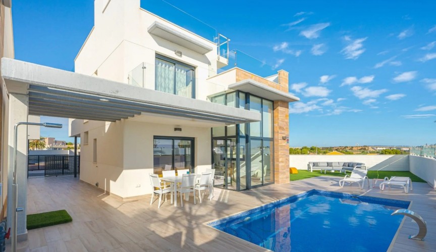 Resale - Villa -
Cabo Roig - Costa Blanca