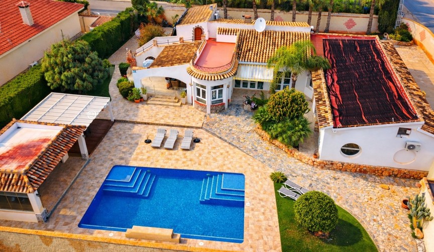 Resale - Villa -
Cabo Roig - Costa Blanca