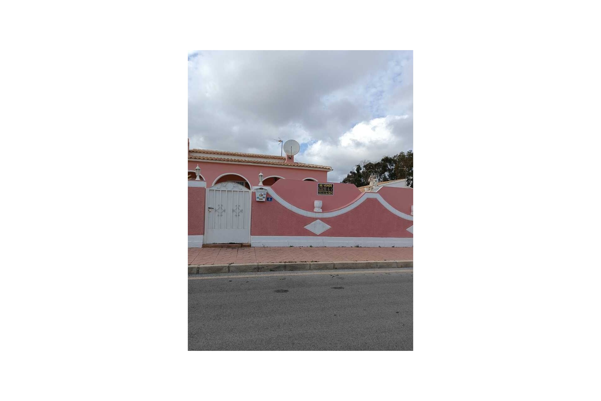 Resale - Villa -
Cabo Roig - Costa Blanca