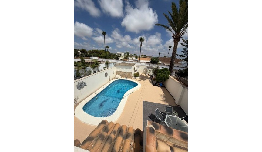 Resale - Villa -
Cabo Roig - Costa Blanca