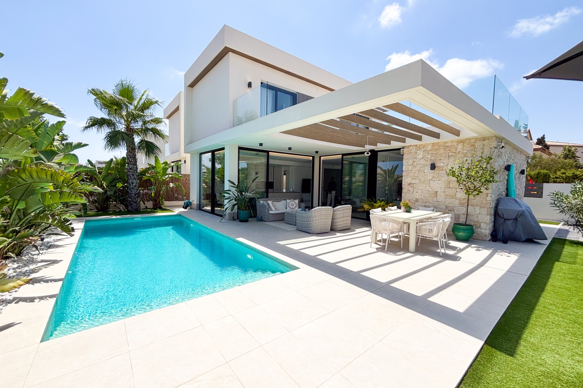 Resale - Villa -
Cabo Roig - Costa Blanca