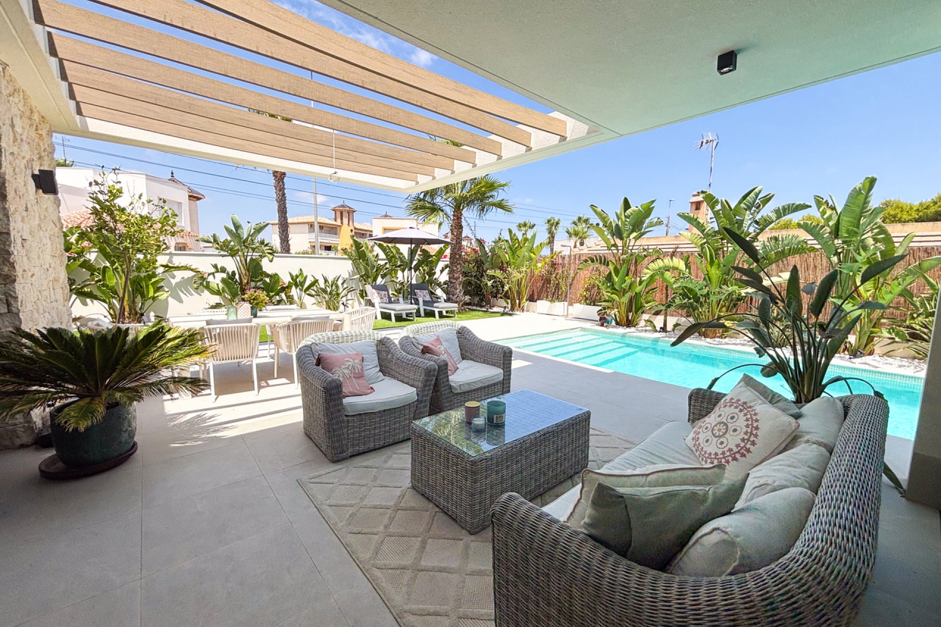 Resale - Villa -
Cabo Roig - Costa Blanca