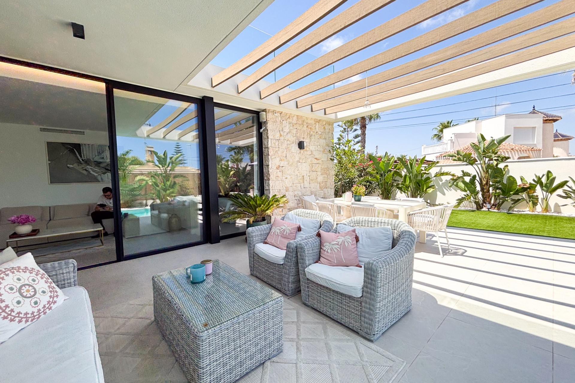 Resale - Villa -
Cabo Roig - Costa Blanca