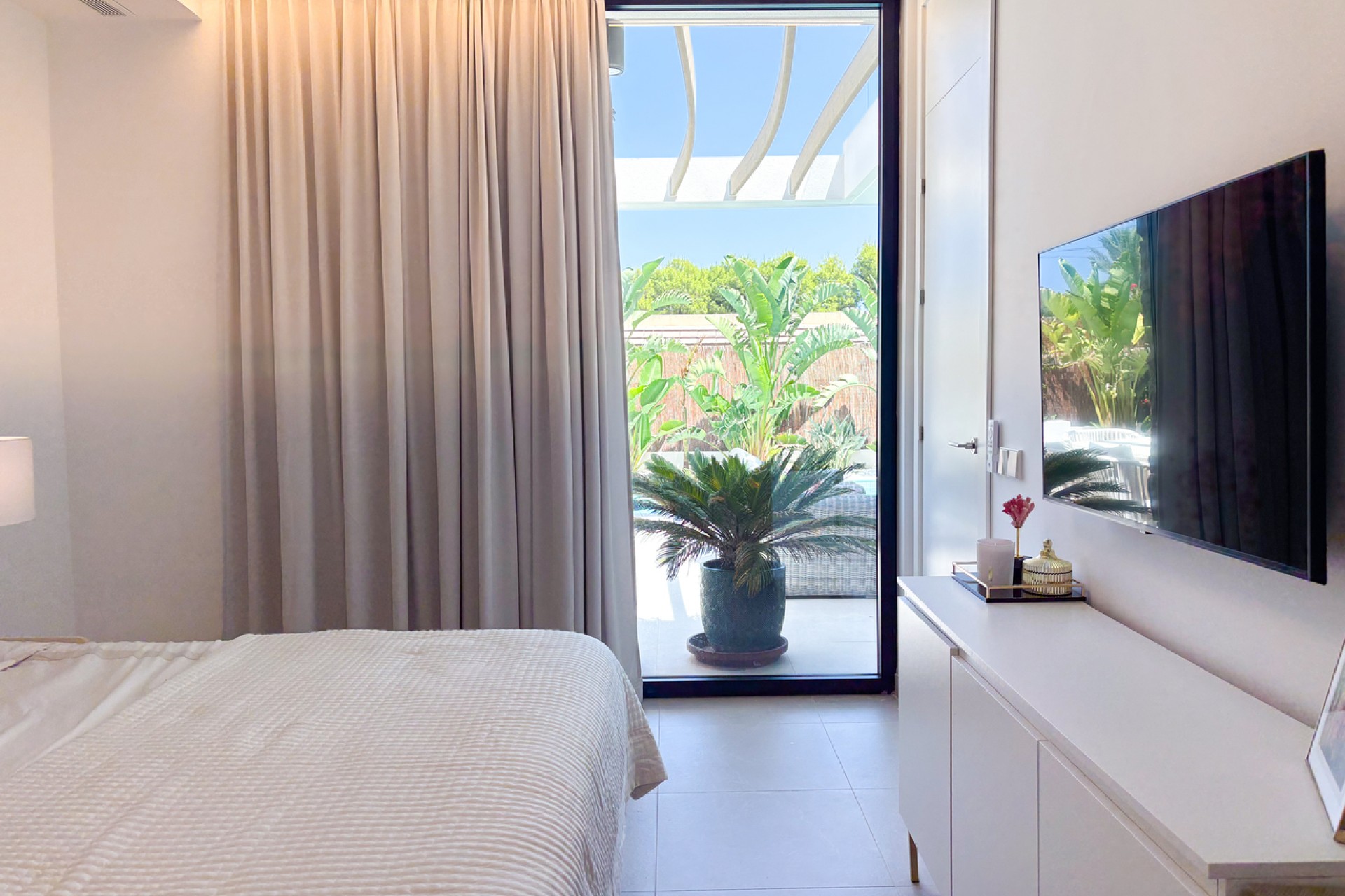 Resale - Villa -
Cabo Roig - Costa Blanca
