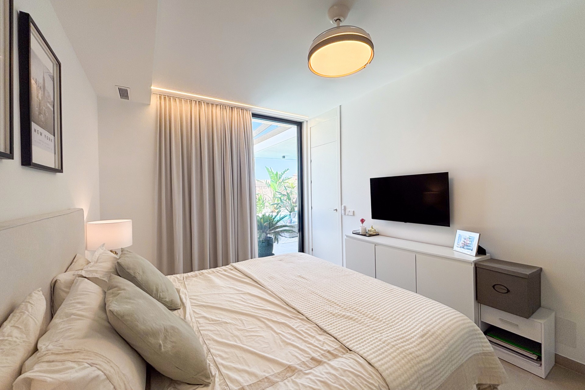 Resale - Villa -
Cabo Roig - Costa Blanca