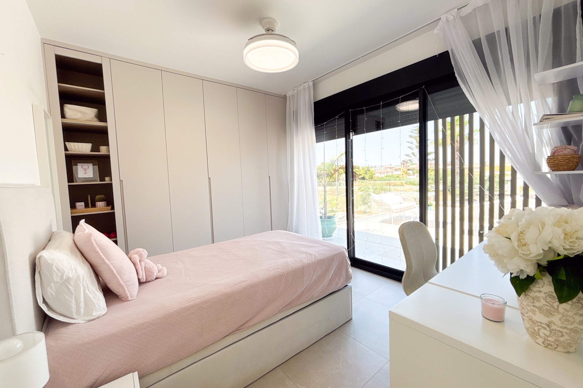 Resale - Villa -
Cabo Roig - Costa Blanca