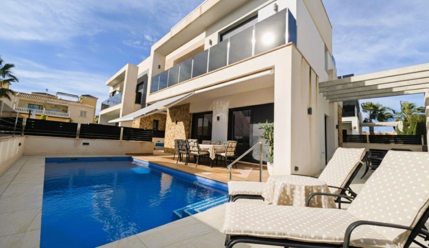 Resale - Villa -
Cabo Roig - Costa Blanca