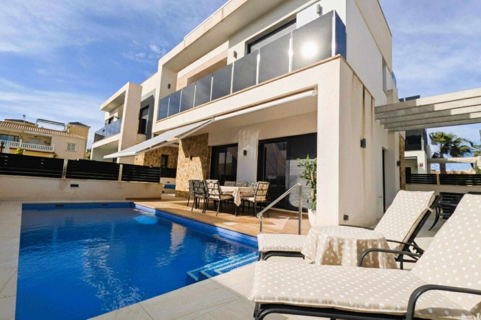 Resale - Villa -
Cabo Roig - Costa Blanca