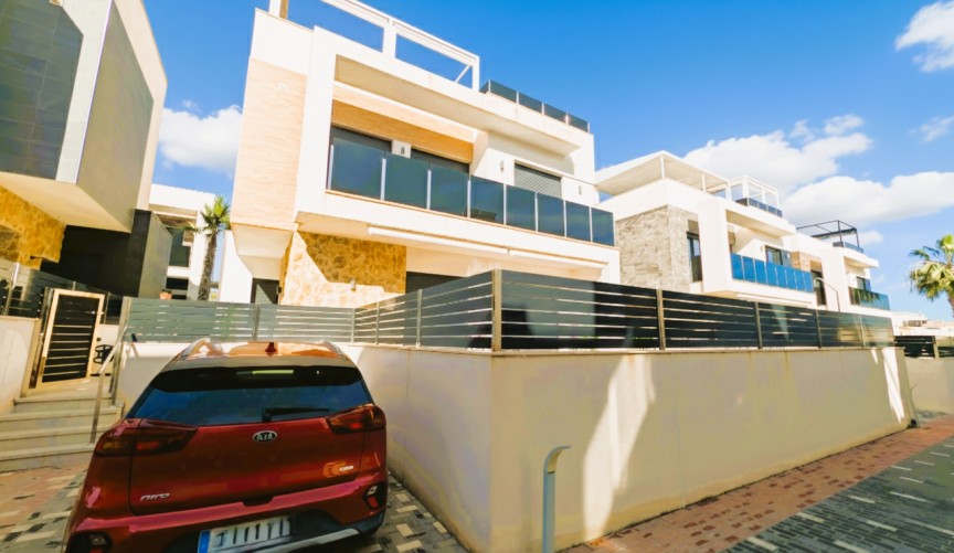 Resale - Villa -
Cabo Roig - Costa Blanca