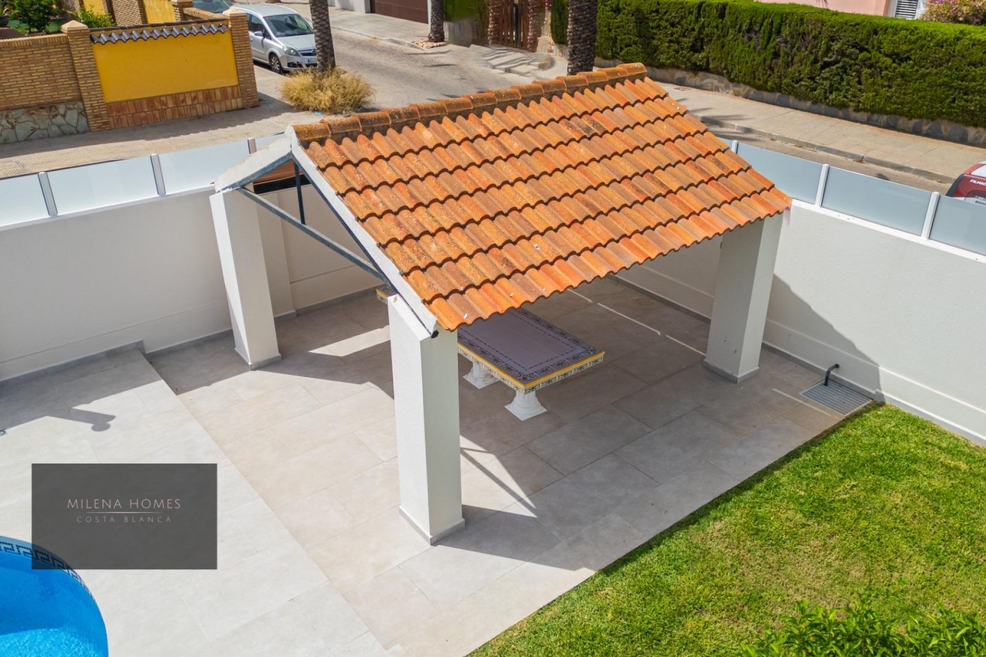 Resale - Villa -
Cabo Roig