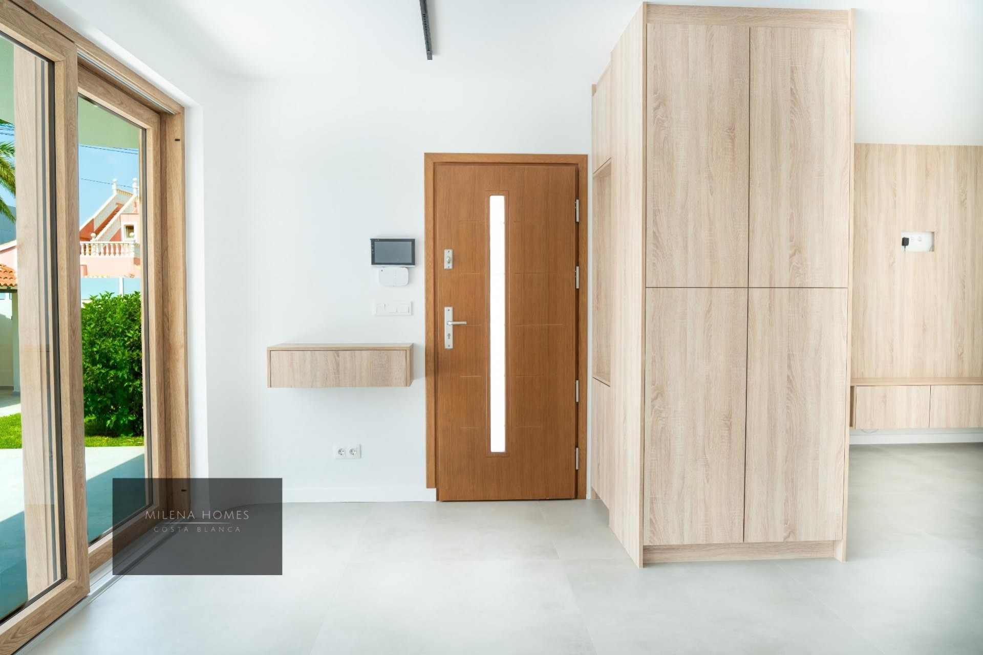 Resale - Villa -
Cabo Roig