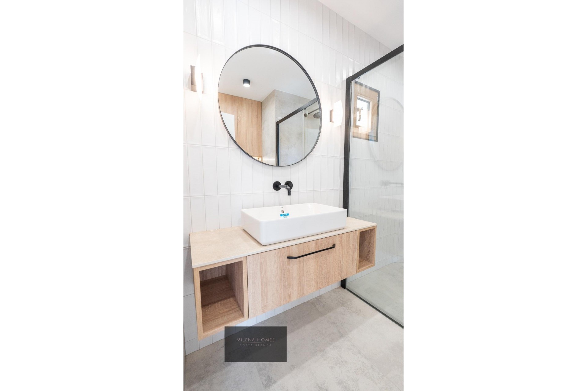 Resale - Villa -
Cabo Roig