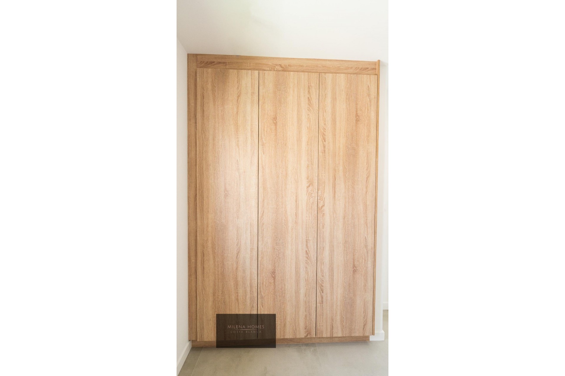 Resale - Villa -
Cabo Roig