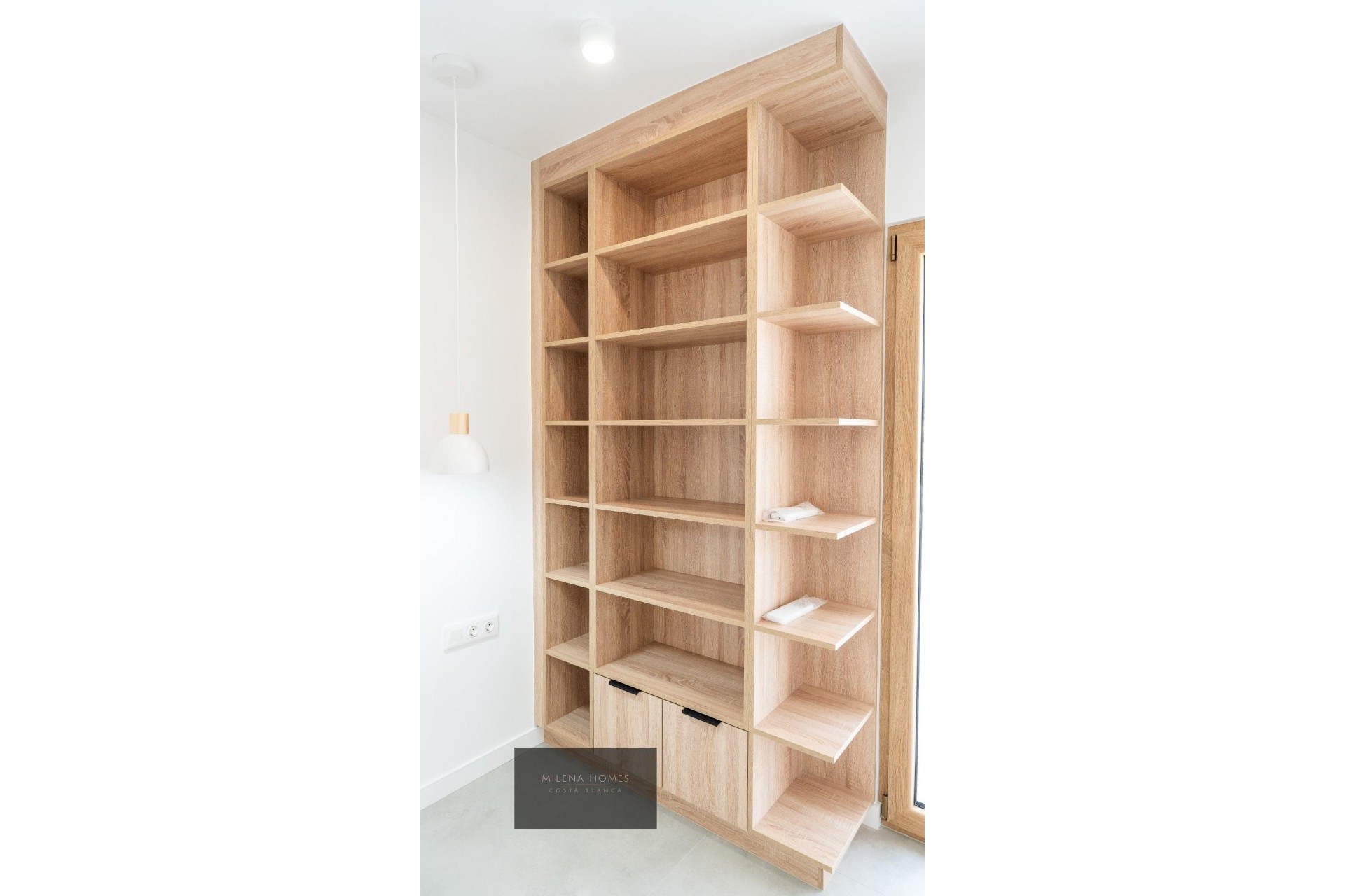 Resale - Villa -
Cabo Roig