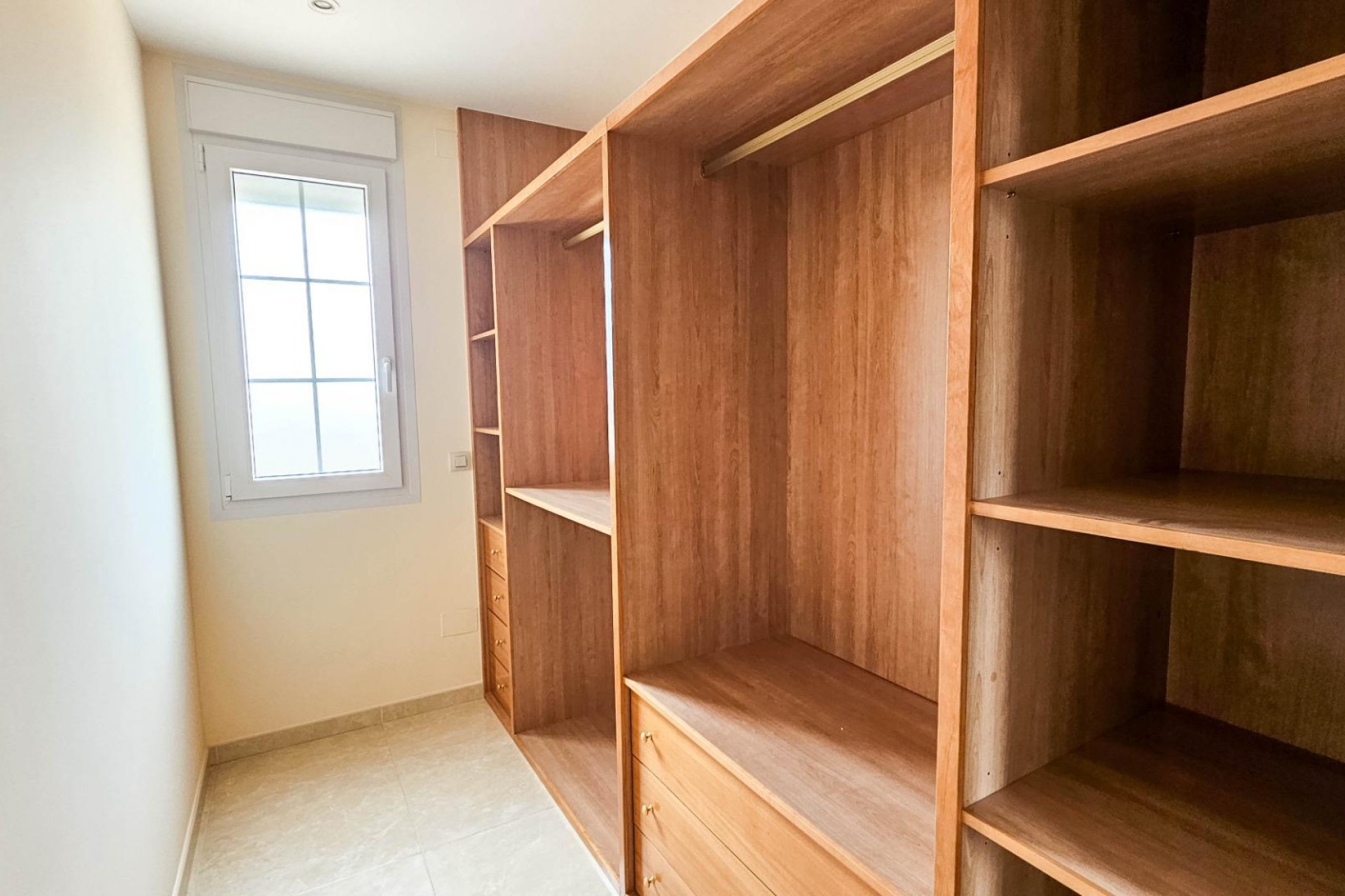 Resale - Villa -
Cabo Roig