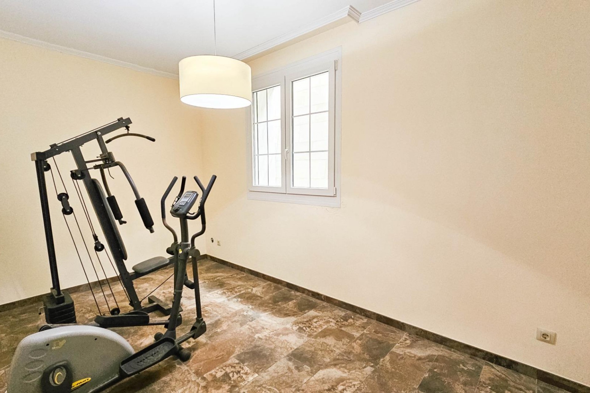 Resale - Villa -
Cabo Roig