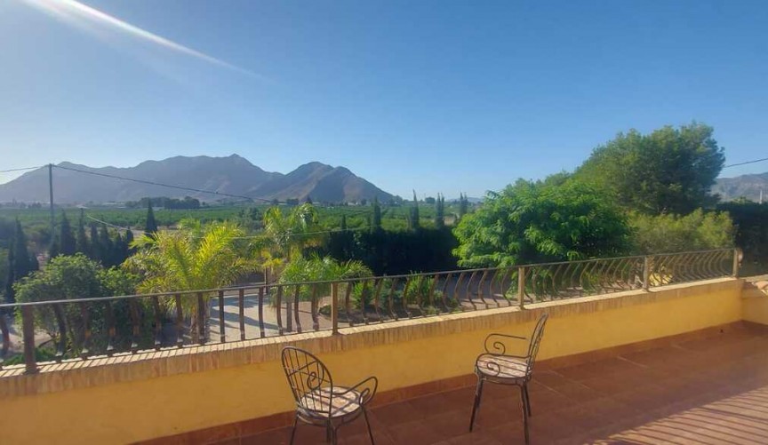 Resale - Villa -
Callosa de Segura - Callosilla