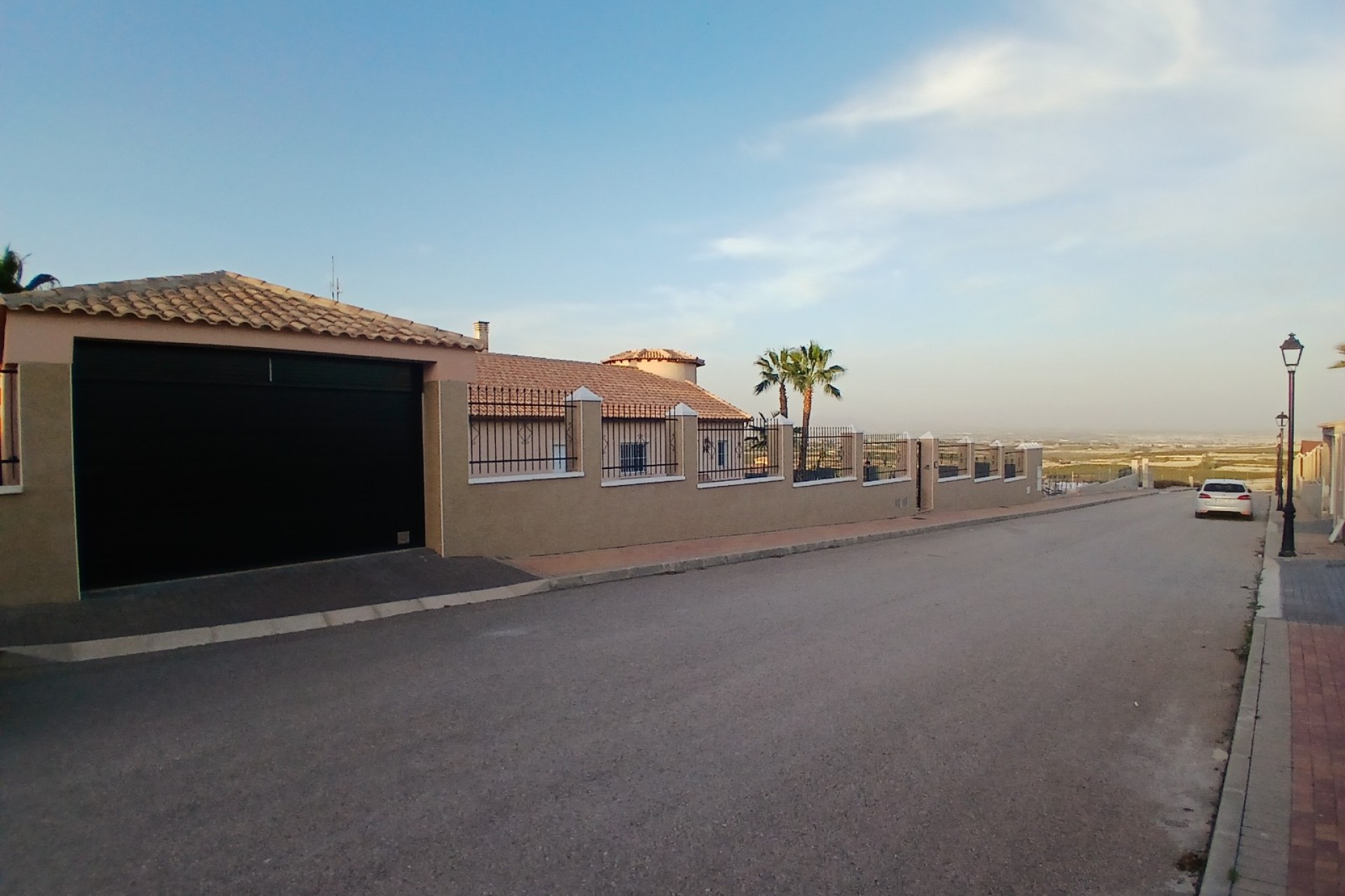 Resale - Villa -
Campos del Río - Inland