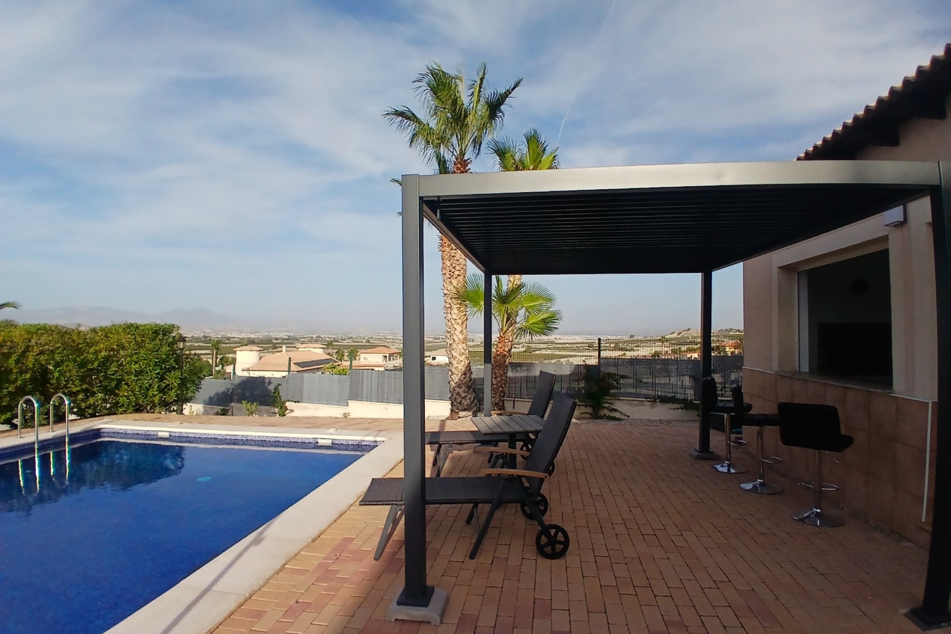 Resale - Villa -
Campos del Río - Inland