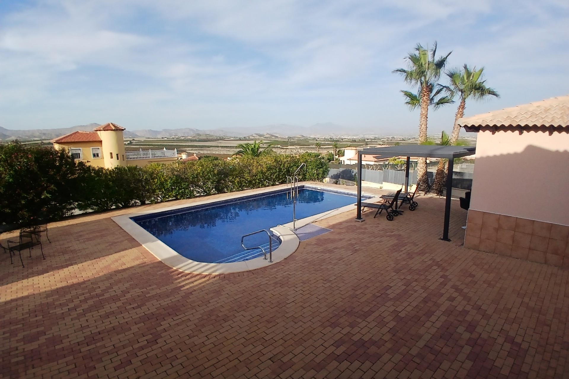 Resale - Villa -
Campos del Río - Inland