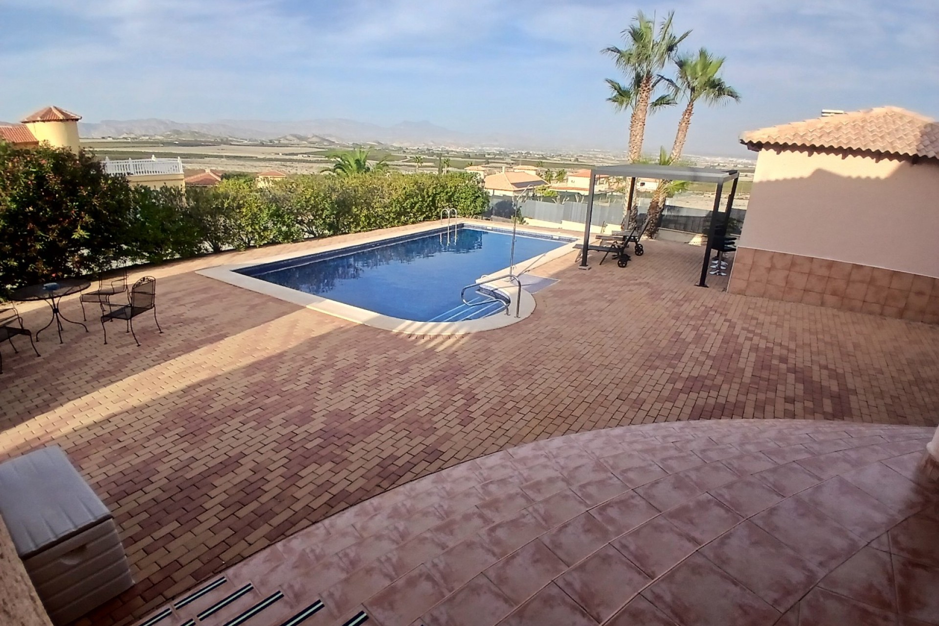 Resale - Villa -
Campos del Río - Inland