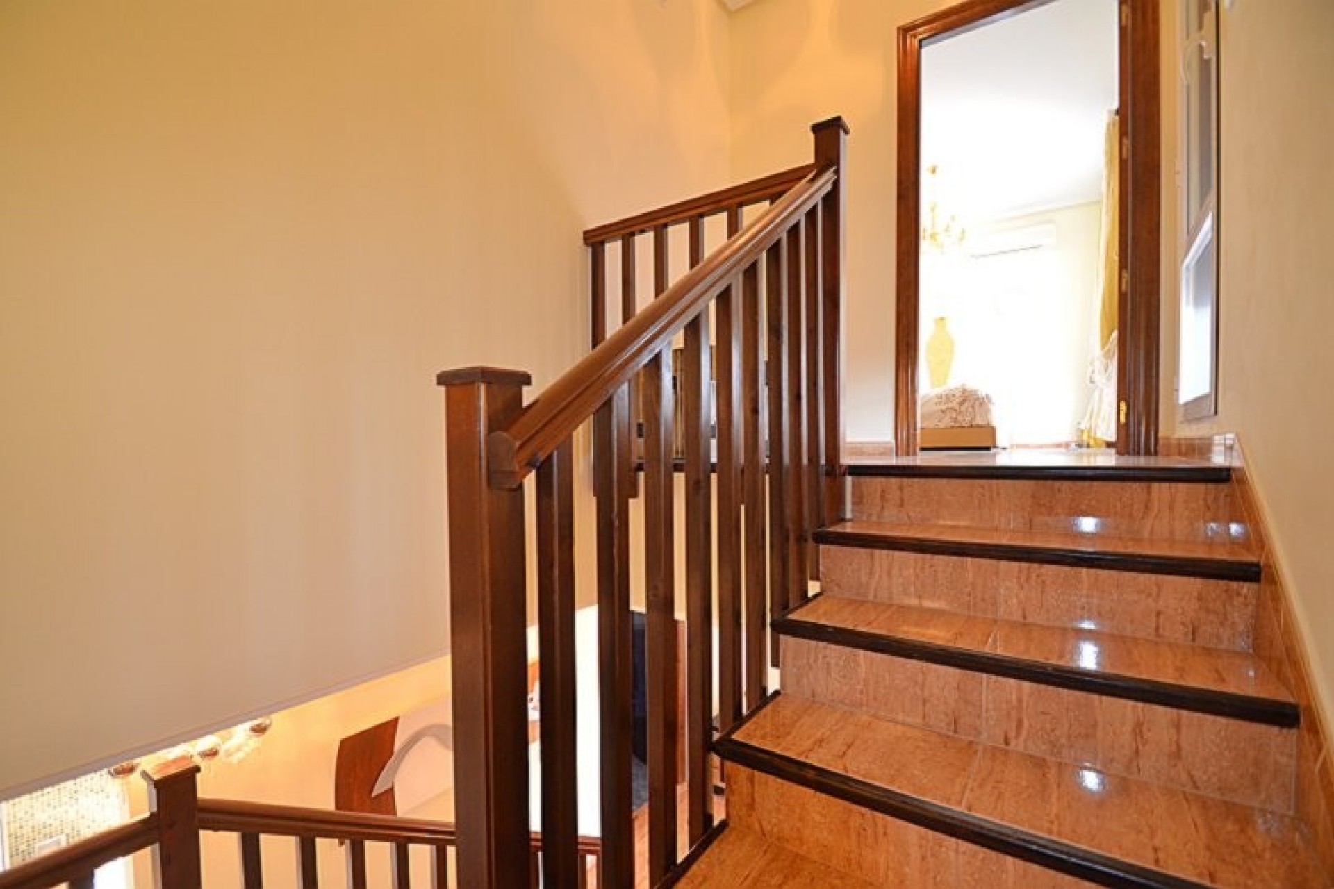 Resale - Villa -
Campos del Río - Inland