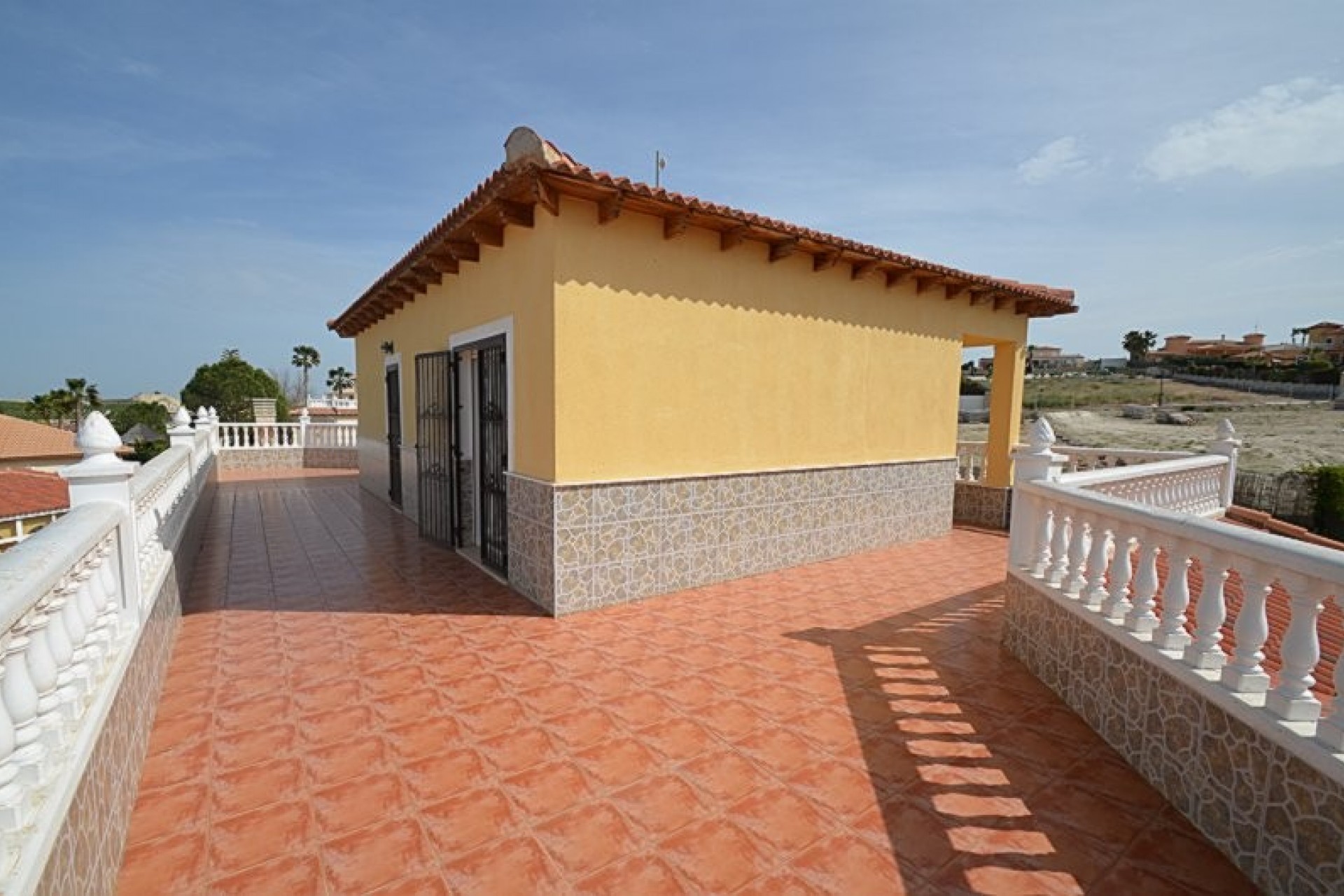 Resale - Villa -
Campos del Río - Inland