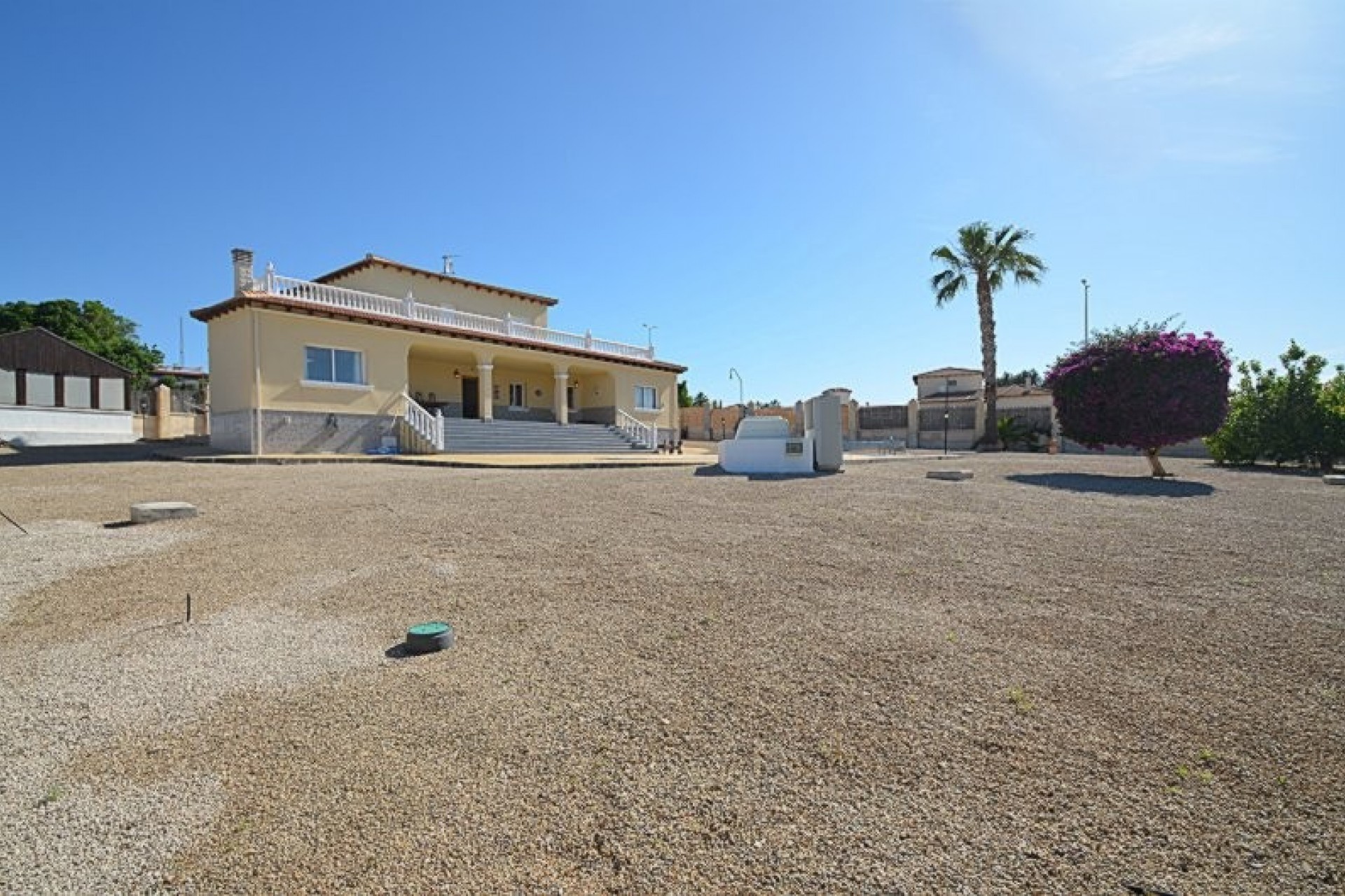 Resale - Villa -
Campos del Río - Inland