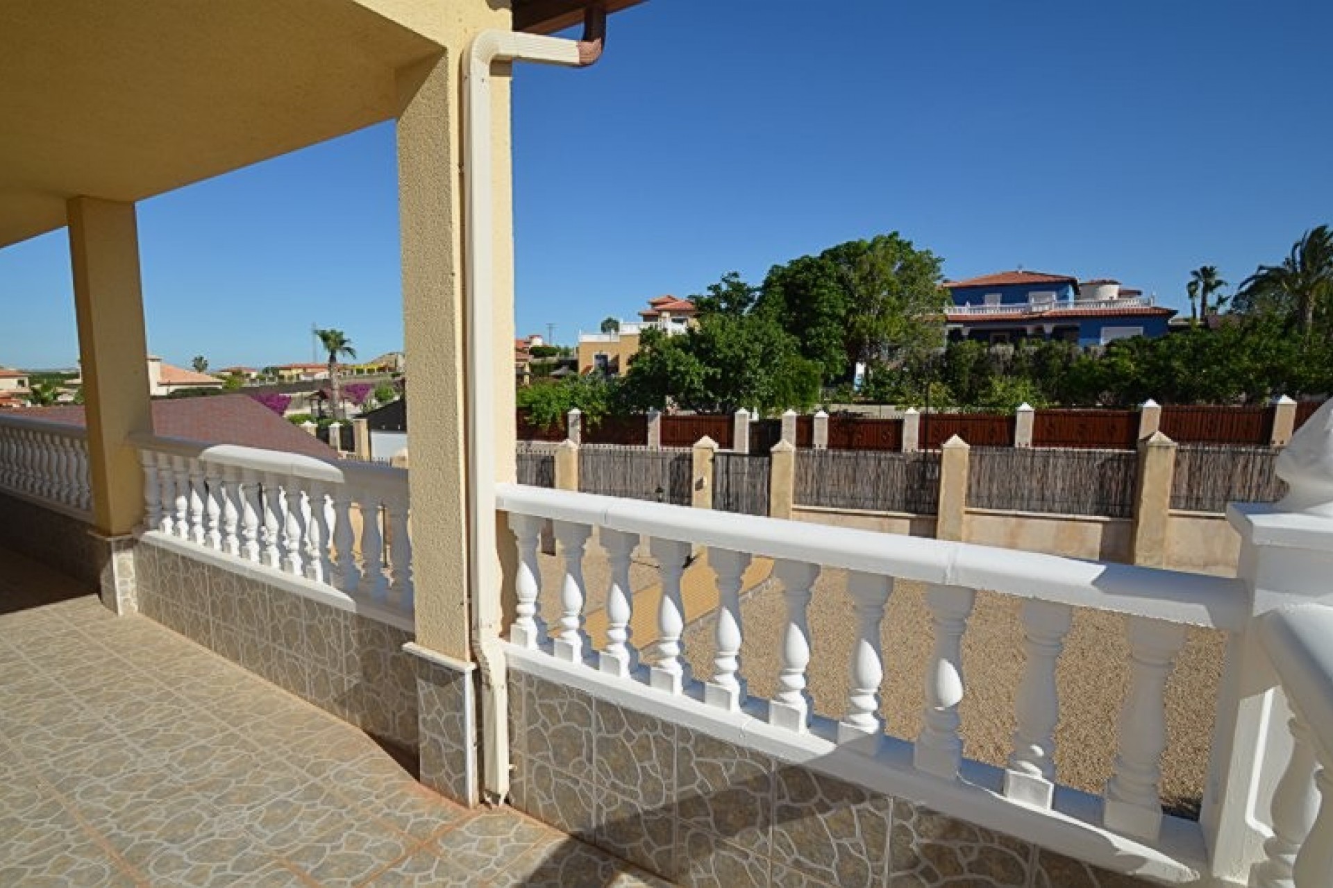 Resale - Villa -
Campos del Río - Inland
