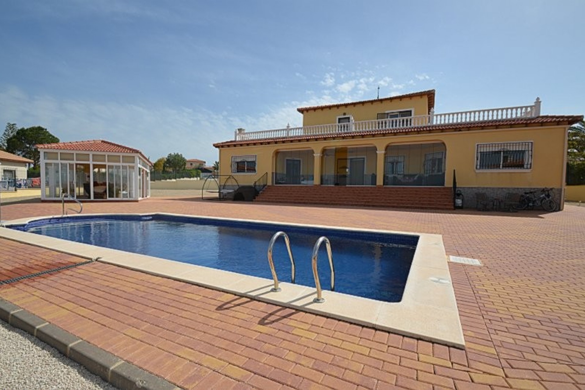 Resale - Villa -
Campos del Río - Inland