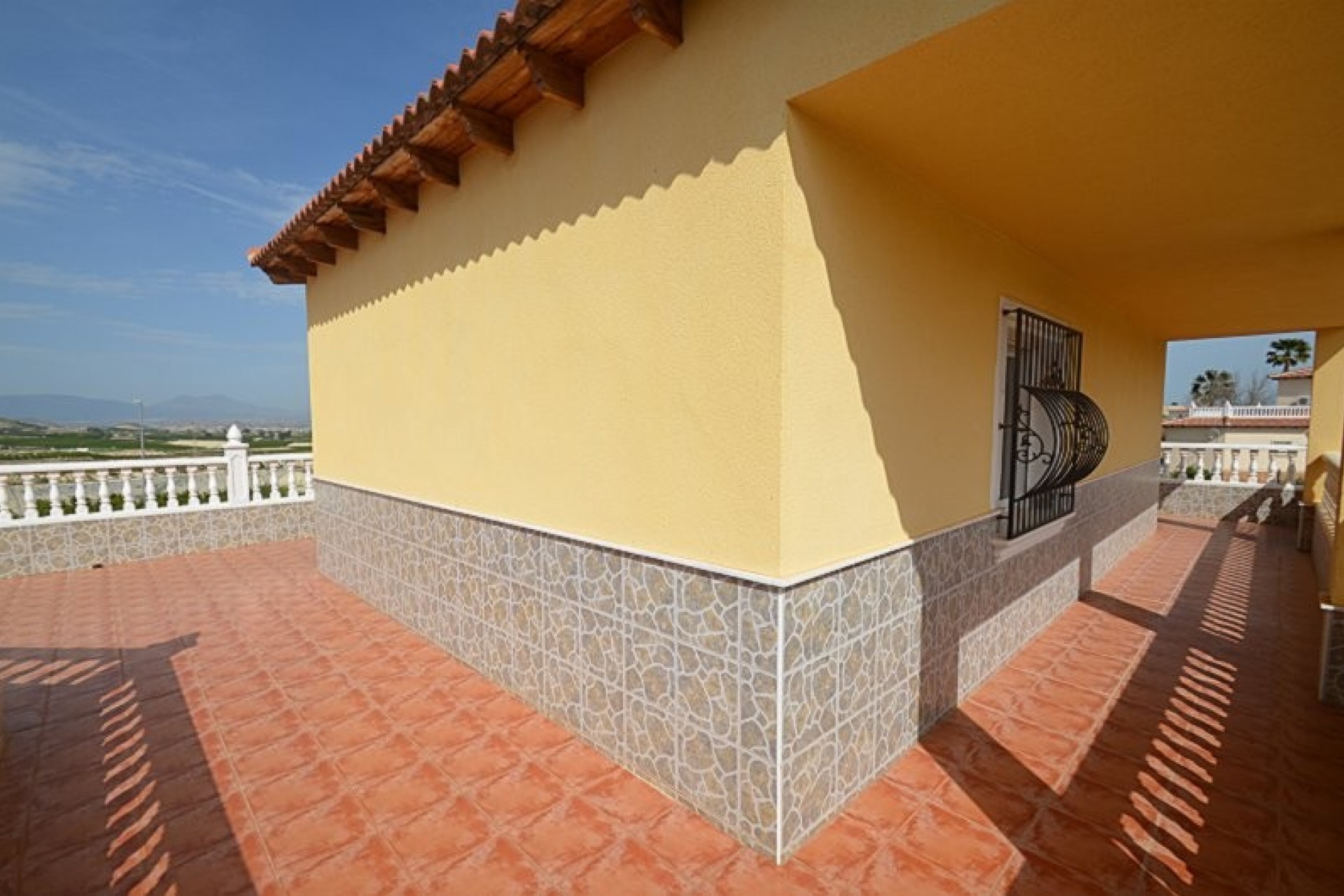 Resale - Villa -
Campos del Río - Inland