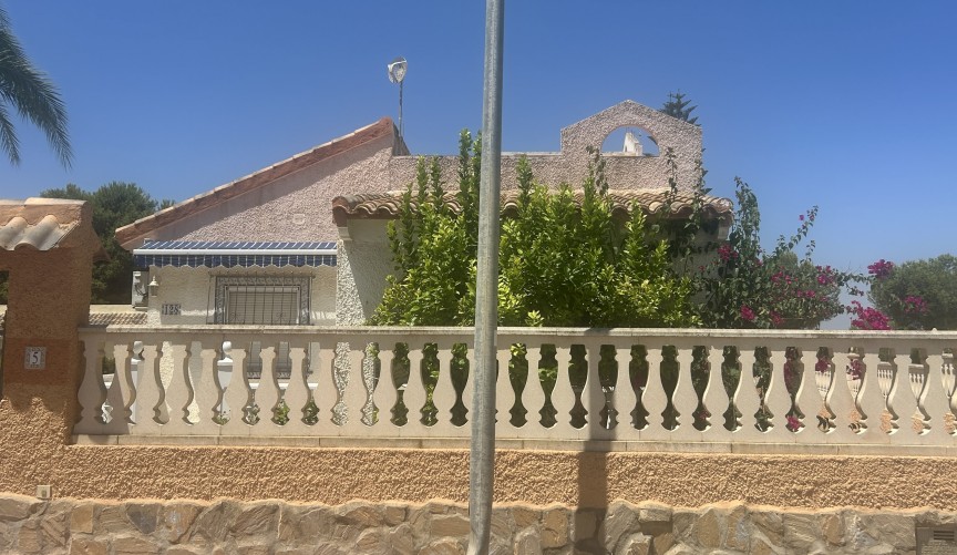 Resale - Villa -
Camposol - Inland