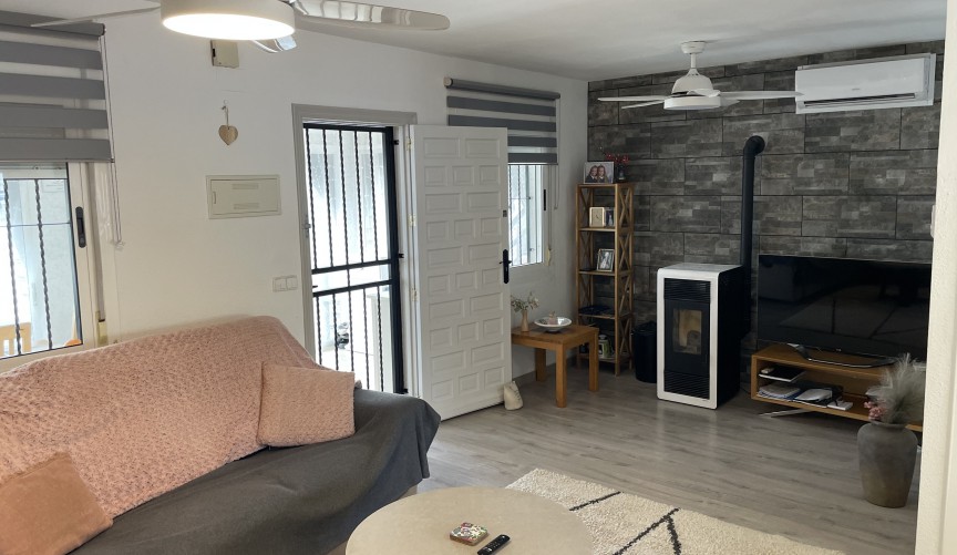 Resale - Villa -
Camposol - Inland