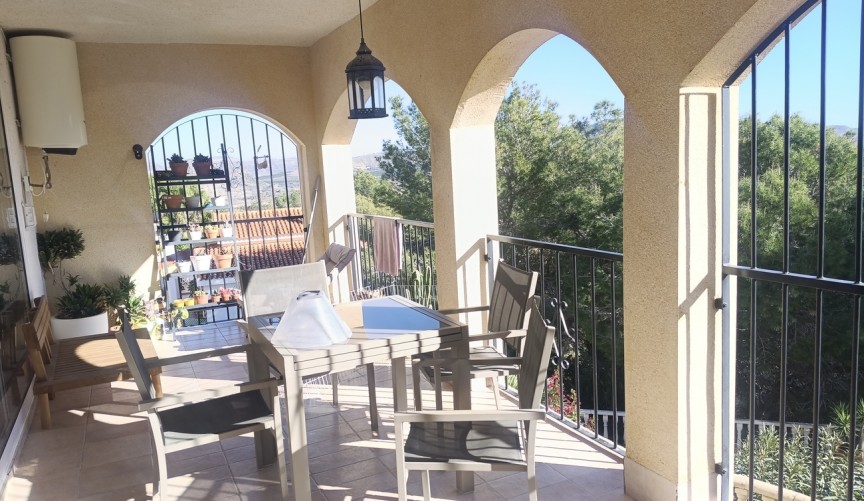 Resale - Villa -
Canadas De San Pedro - Inland